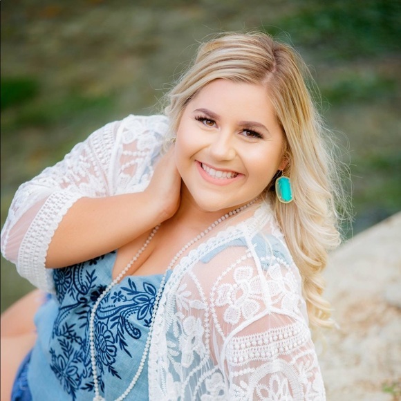 Meet your Posher, Gabbie - Picture 1 of 1